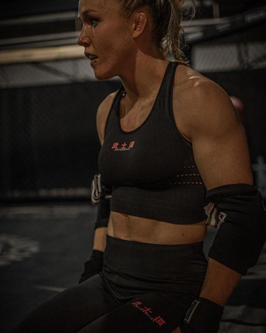 'Fundamentals' Women's Training Bra by ARTMARTIAL - Photo 4